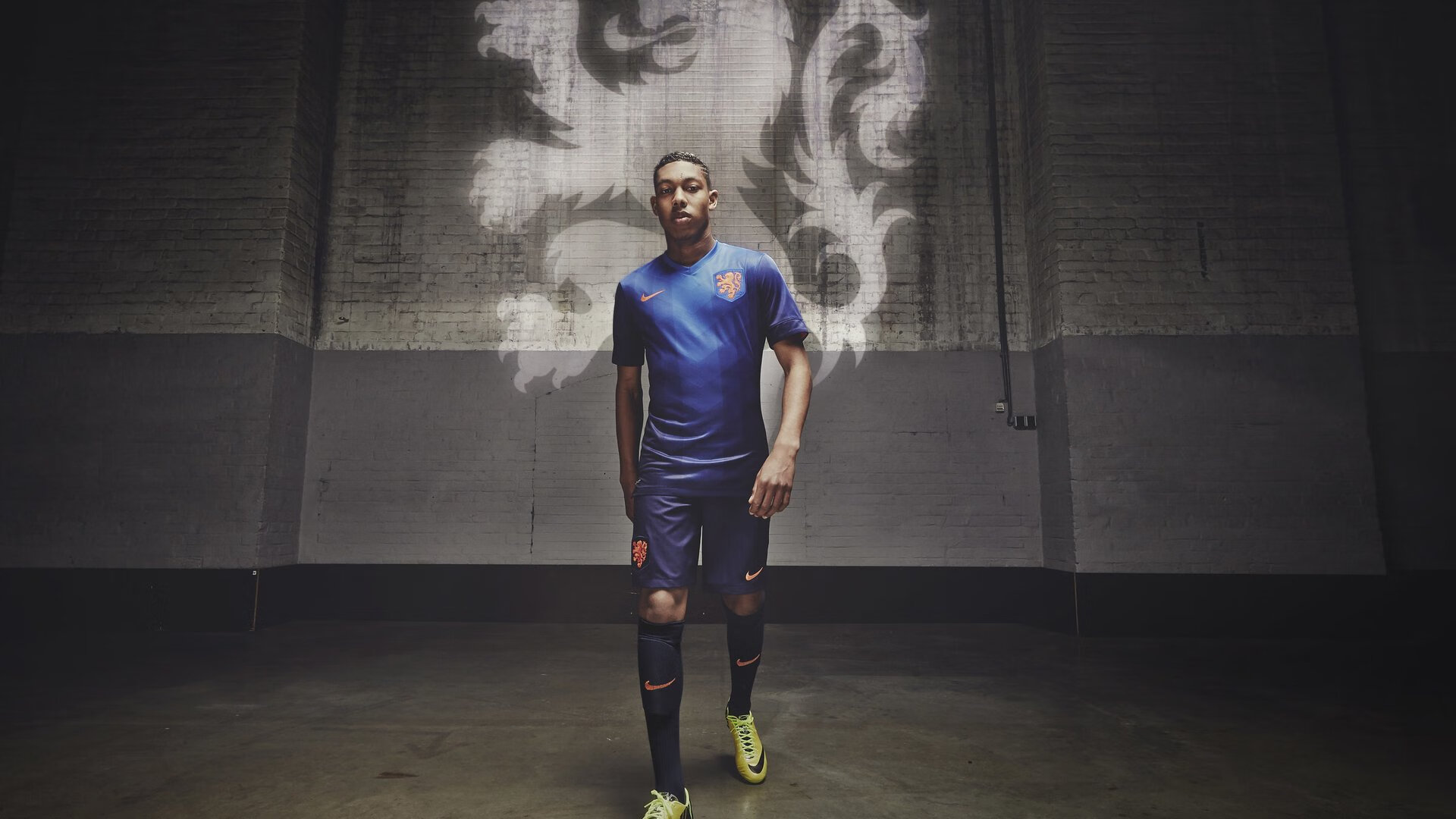 球星社媒动态成为球迷获取信息的重要渠道，球迷介绍